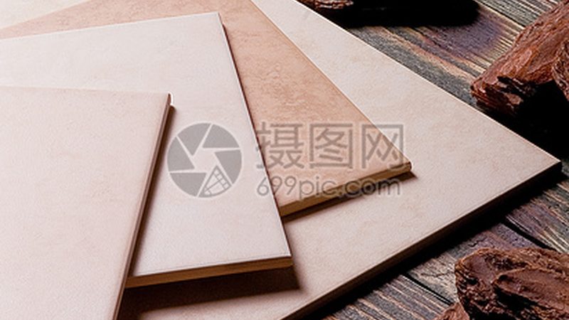 通体大理石瓷砖与抛釉砖：防滑性能大揭秘